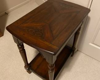 Hekman End Table.