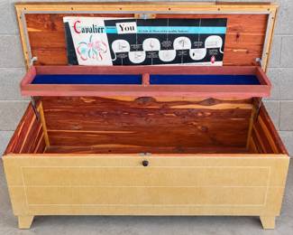 Vintage Cavalier cedar chest with cedar-lined interior, lift-out storage tray and original interior label.
