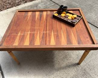 Backgammon Table