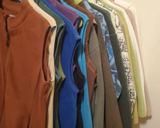 23 Fantastic Fleece Bundle Womens Medium