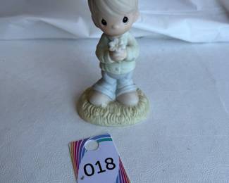 Precious Moments Mommy I Love You Figurine 1987 $6.00