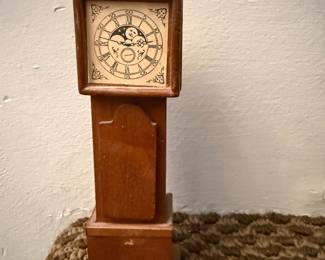 Shackman Doll House Grandfather's Clock