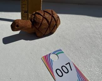 Hand Carved Primitive Wooden Turtle Figurine $5.00