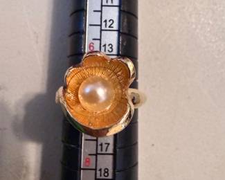 Adjustable Flower Ring $4.00