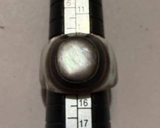 Shell Ring Size 7 $8.00