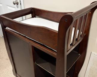 VINTAGE CHANGING TABLE