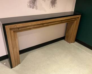 Entry/Buffet Table