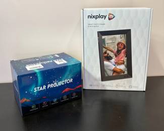 Nixplay Digital Photo Frame and Star Machine