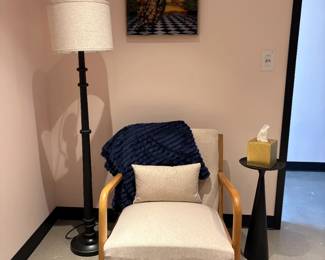 Hertford Mid Century Modern Upholstered Solid Wood Accent Chair with Lamp