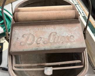 Vintage "DE LUXE" galvanized mop busket
