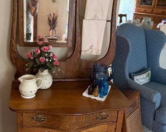 Unusual 1910 oak washstand with mirror and double towelbar. Excellent