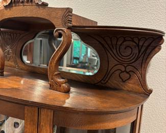 Curio cabinet details