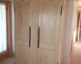 Armoire