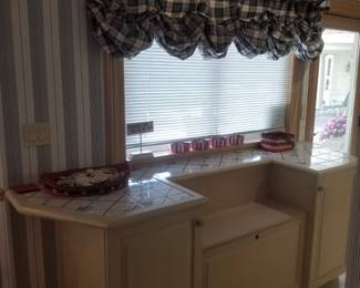 Wet bar cabinetry