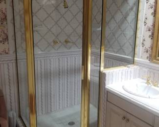 Glass shower surround