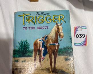 Roy Rogers Trigger to the Rescue Whitman Hardcover Book $10.00