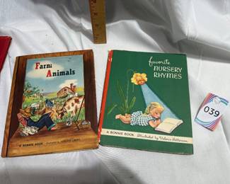 Lot of 2 A Bonnie Book - Farm Animals & Favorite Nursery Rhymes $8.00