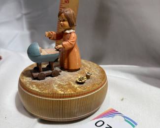 Wooden Anri w/Thorens Movement Girl & Baby Cradle Music Box $8.00