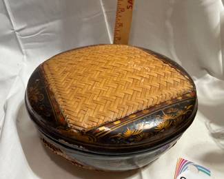 Asian Chinoiserie Round Box with Tic Tac Toe Game