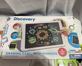 Discovery Kids LED Neon Glow Drawing Easel