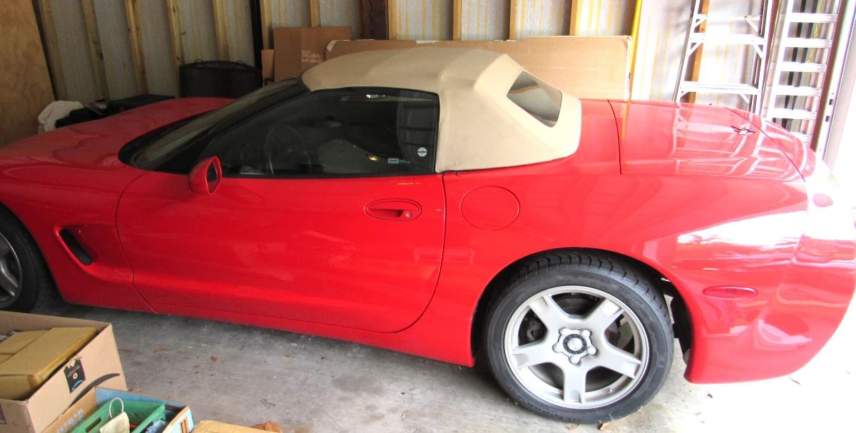 1998 Corvette with only 23,651 miles! Can be sold before the sale date! $19,500