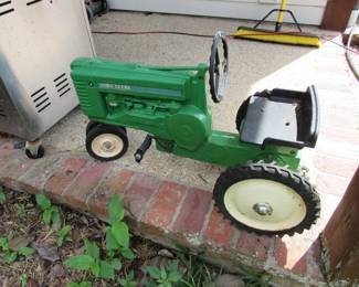 Cast metal child's tractor