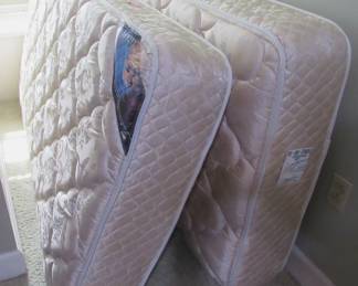 Clean twin mattresses