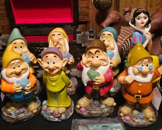 Snow White and the 7 Dwarfs
