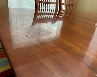 #9 Dining room table by Lexington with 2 captain chairs and 6 regular chairs rainbow velvet, 2 leaves 72.5-104.5 x 48.5 x 30.5 (as is finish) $425.00