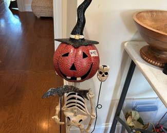 #192 metal bobblehead Halloween yard decoration, 42" tall $35.00