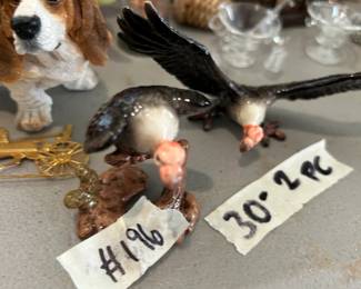 #196 pair of miniature Hagen Renaker buzzards $30.00