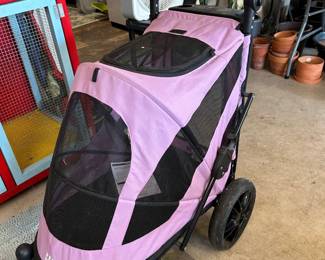 #206 Pet Gear Purple rolling pet carrier $35.00