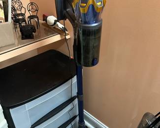 #204 Cordless stick vac Jellypig tested $35.00