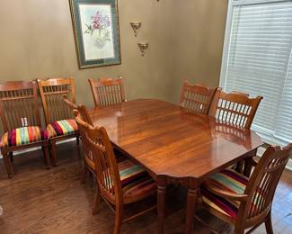 #9 Dining room table by Lexington with 2 captain chairs and 6 regular chairs rainbow velvet, 2 leaves 72.5-104.5 x 48.5 x 30.5 (as is finish) $425.00