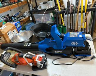 #233 Cobalt cordless leaf blower 140 mph 80v brushless battery and charger $50.00
