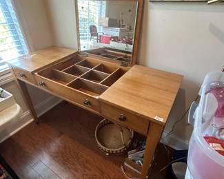 #89 Vanity flip top wood table with mirror (as-is missing chain) 50x19x29x47 $175.00