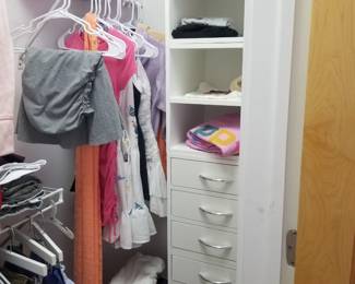 Closet system