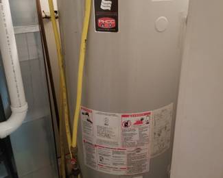 Gas hot water heater