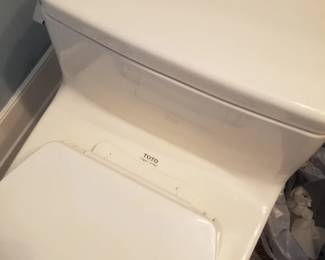 Toto toilet