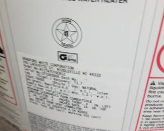 Gas hot water heater