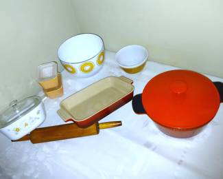 Le Creuset, IKEA, Finel, Pyrex, Corelle