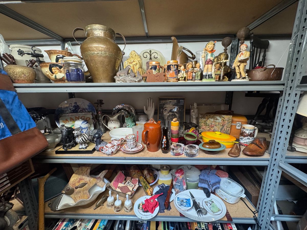 Vintage Decor - Huge Collection of Vintage starts on 9/4/2026