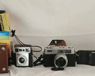 Vintage Cameras Equipment
