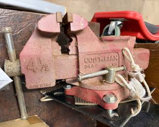 Vintage Columbian D44 Vice 