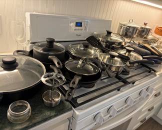 Several Sets of Cookware to choose from