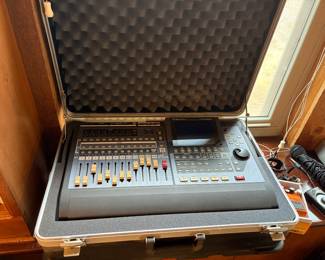 Roland Vs2400 Digital Studio Workstation