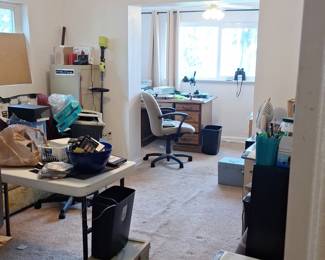 Many different computer items