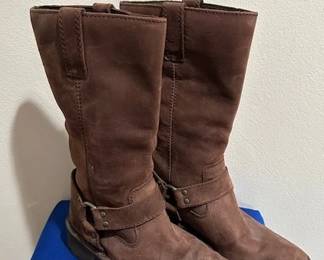 Born Women's Luna harness boots, size 6.5