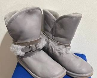 Australia Luxe boots, size 6.5