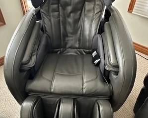 FOR IMMEDIATE SALE - $1,200, Cozzia EC-618 massage chair, Call to make an appointment 612-462-2293  (Tuesday to Thursday 9:00 to 3:00 to view and purchase.